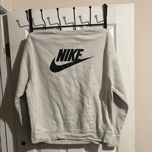 Used sweatshirt white cream color